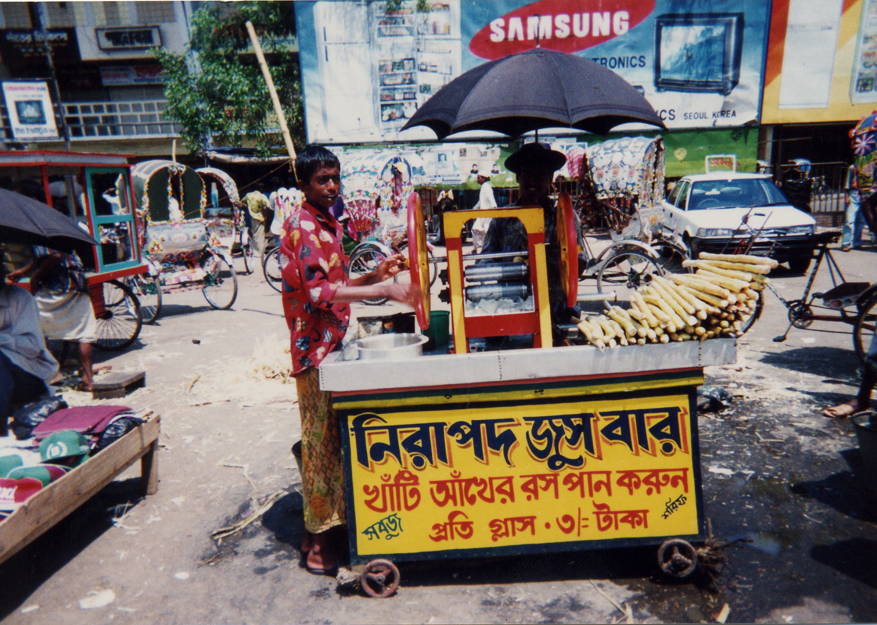 ダッカより「カレー愛」をこめて