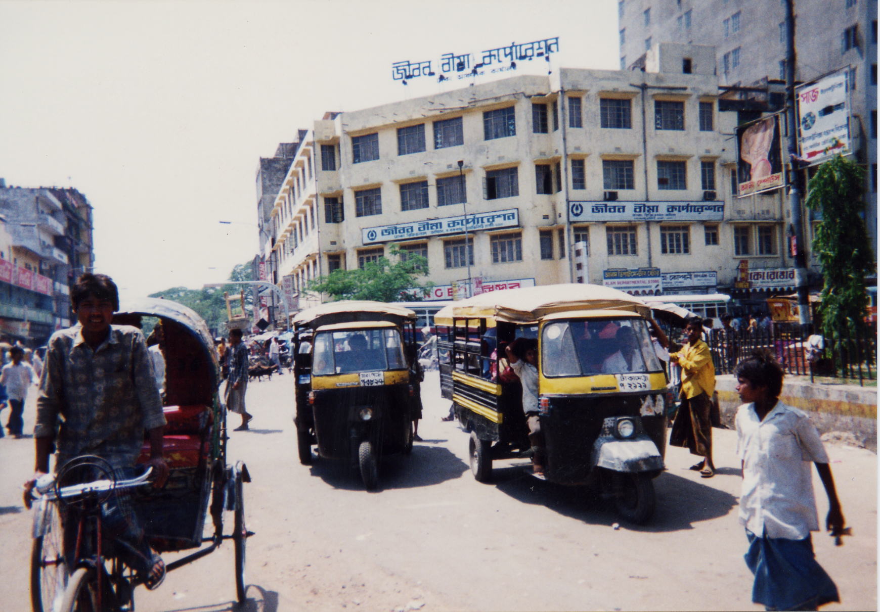 ダッカより「カレー愛」をこめて