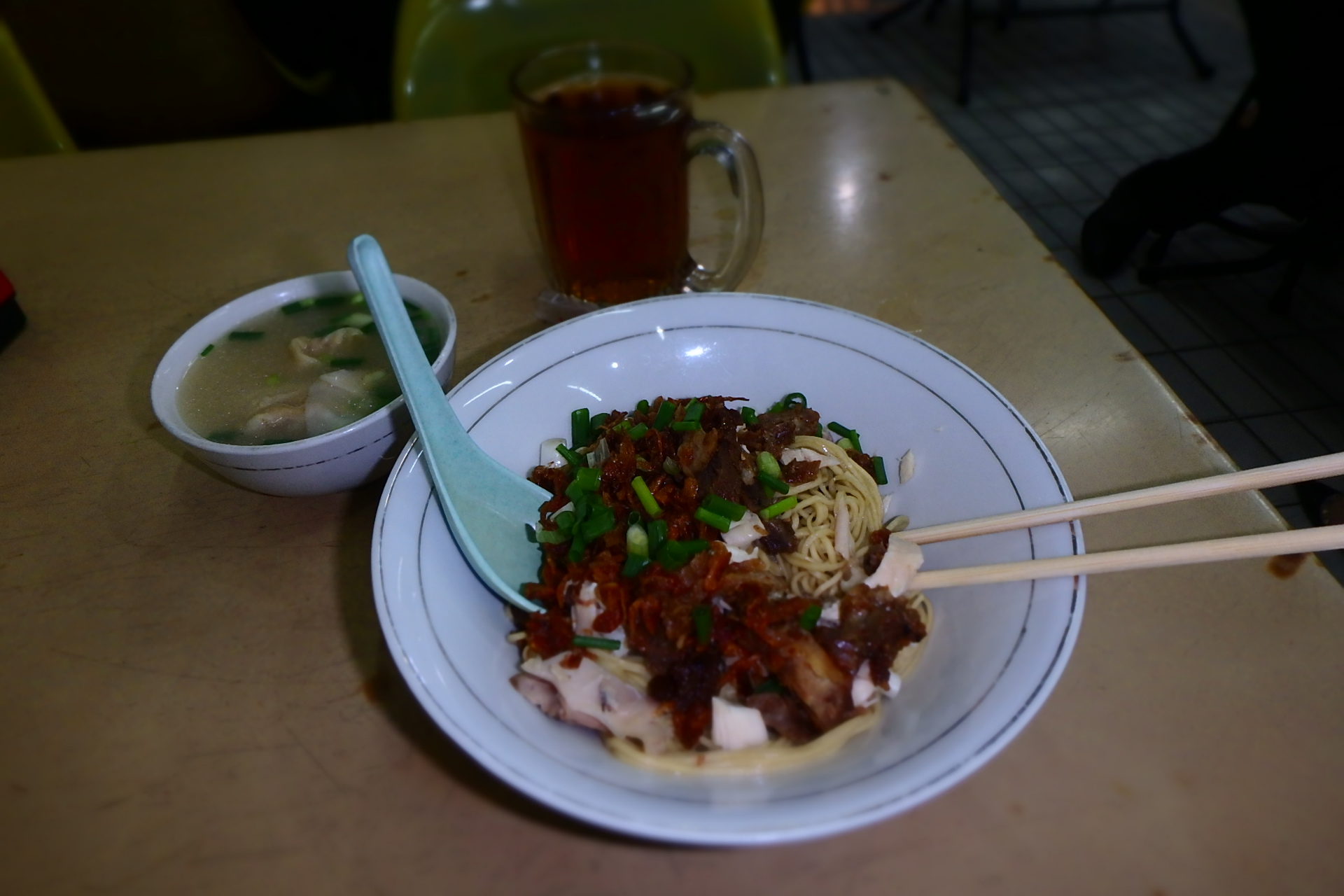 東南アジアの屋台料理を食べ歩いて早３０余年