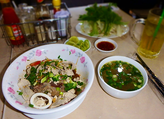 東南アジアの屋台料理を食べ歩いて早３０余年